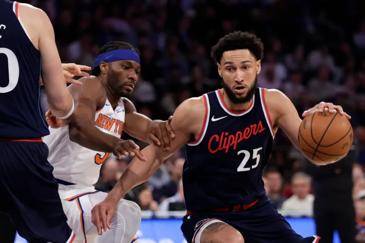 Ben Simmons signs in Sacramento